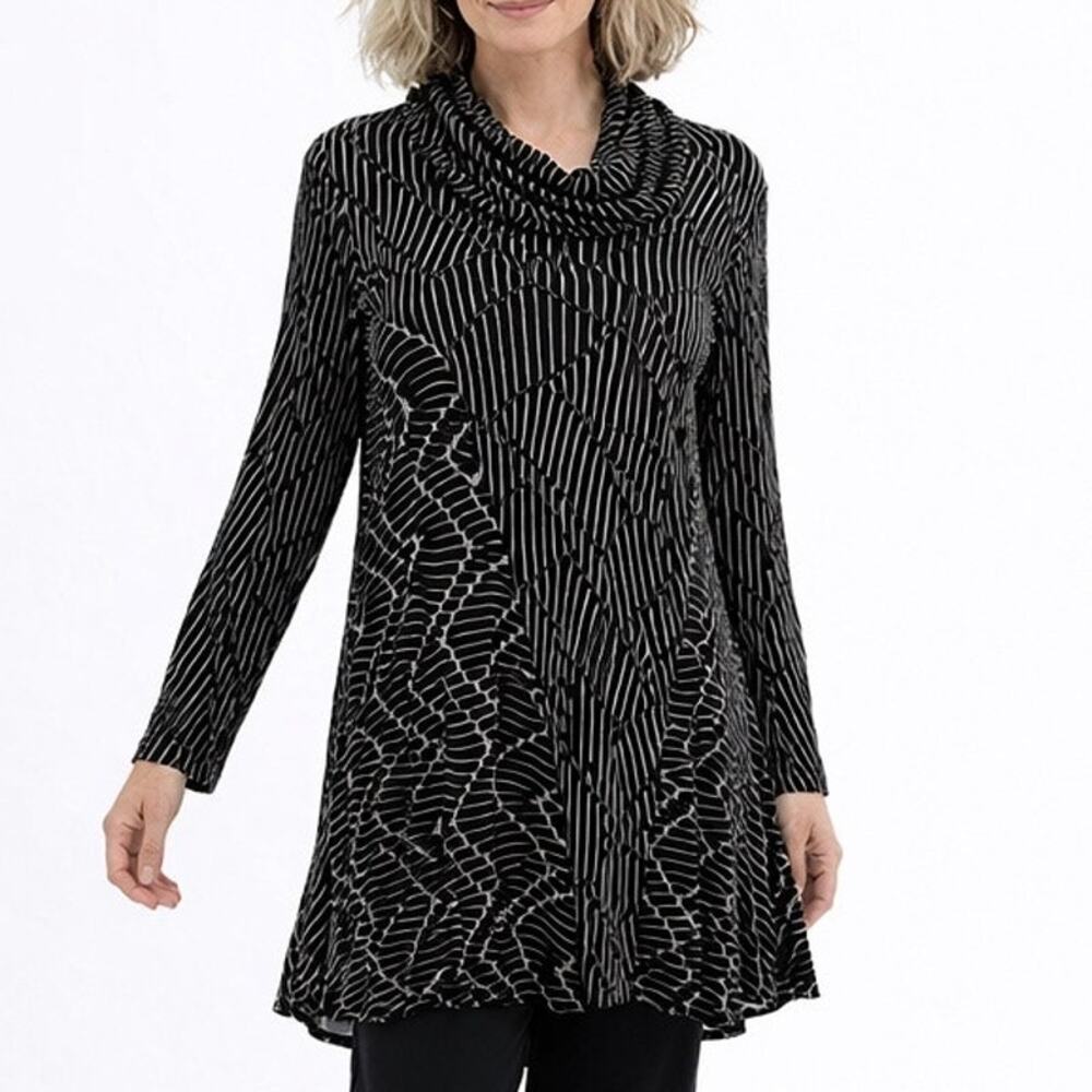 Yushi Cowlneck Tunic Large Black White Textured Knit Long Sleeve Artsy Lagenlook